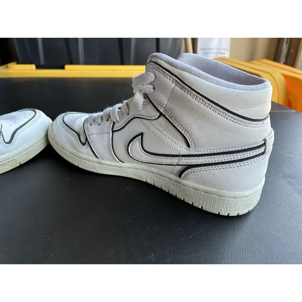 Jordan Air Women’s 1 SE Mid Iridescent Trim Sneaker Size 9 Fast Shipping